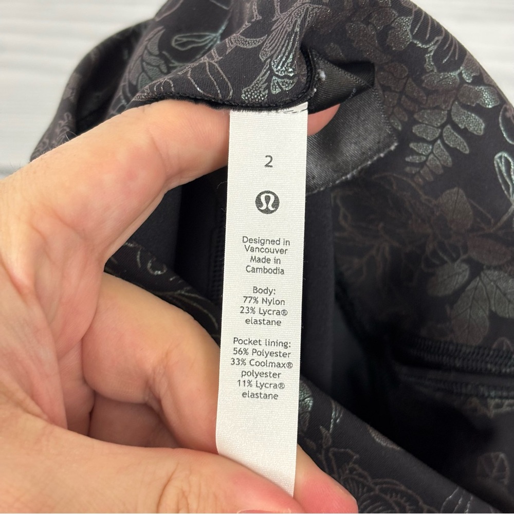 Lululemon Wunder Train High-Rise Tights Flourish Black Iridescent Foil Size 2 - Picture 6 of 10